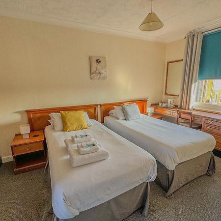 לייסטון The White Horse Hotel מראה חיצוני תמונה