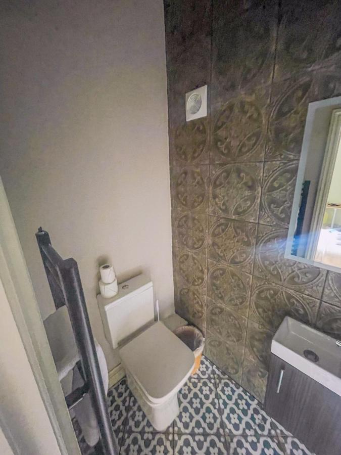 לייסטון The White Horse Hotel מראה חיצוני תמונה