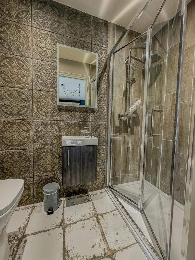 לייסטון The White Horse Hotel מראה חיצוני תמונה