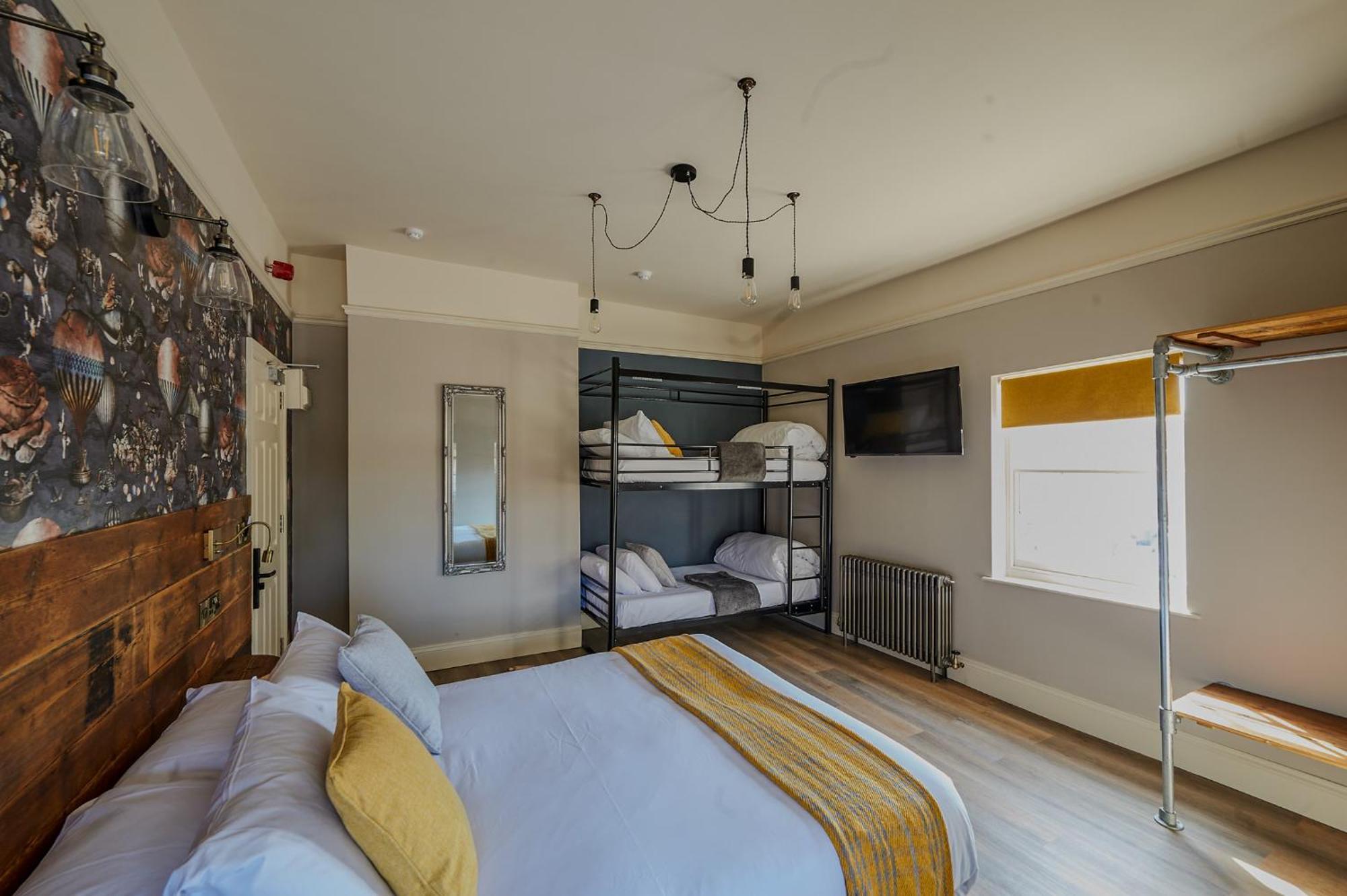 לייסטון The White Horse Hotel מראה חיצוני תמונה