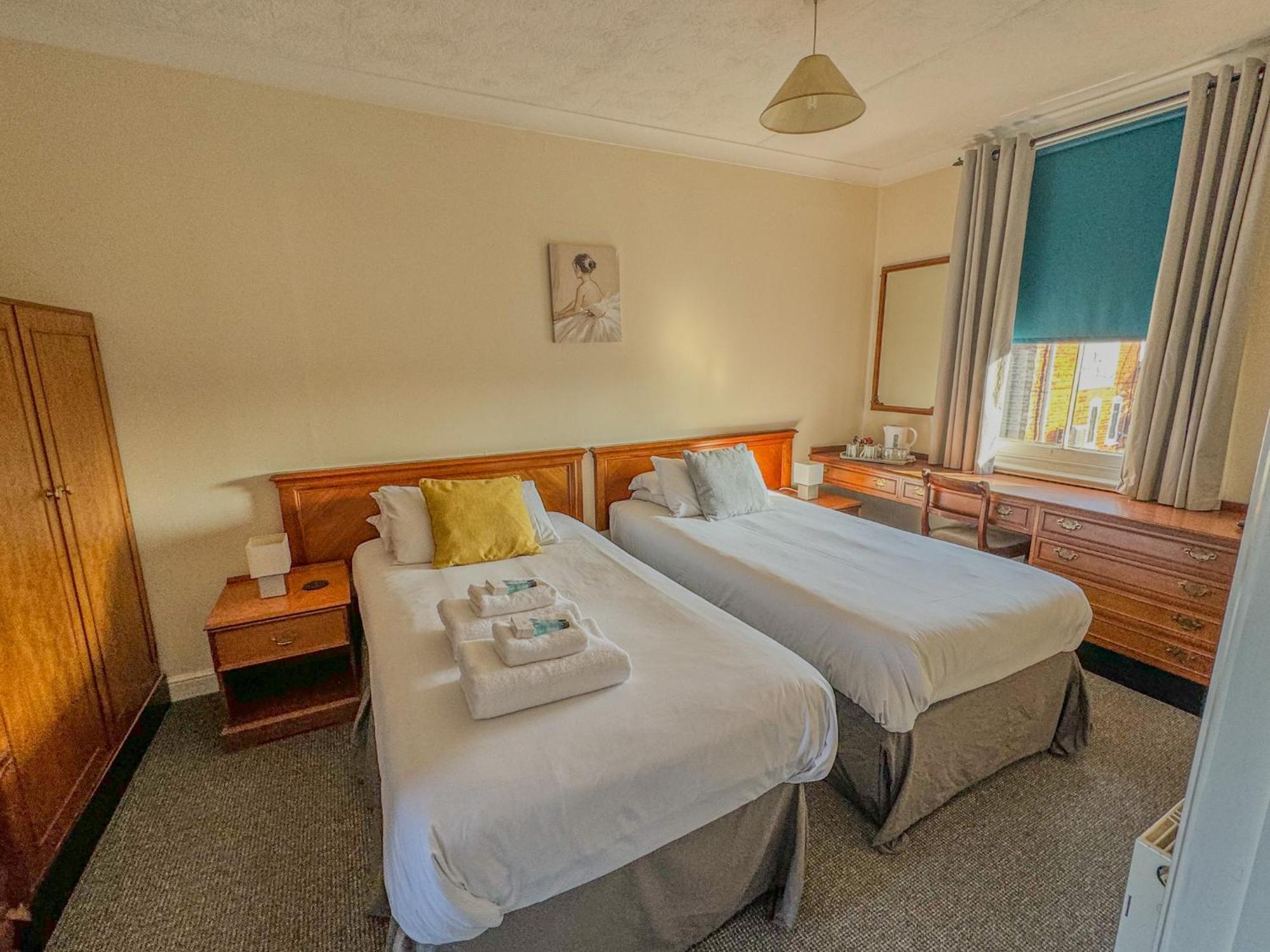 לייסטון The White Horse Hotel מראה חיצוני תמונה